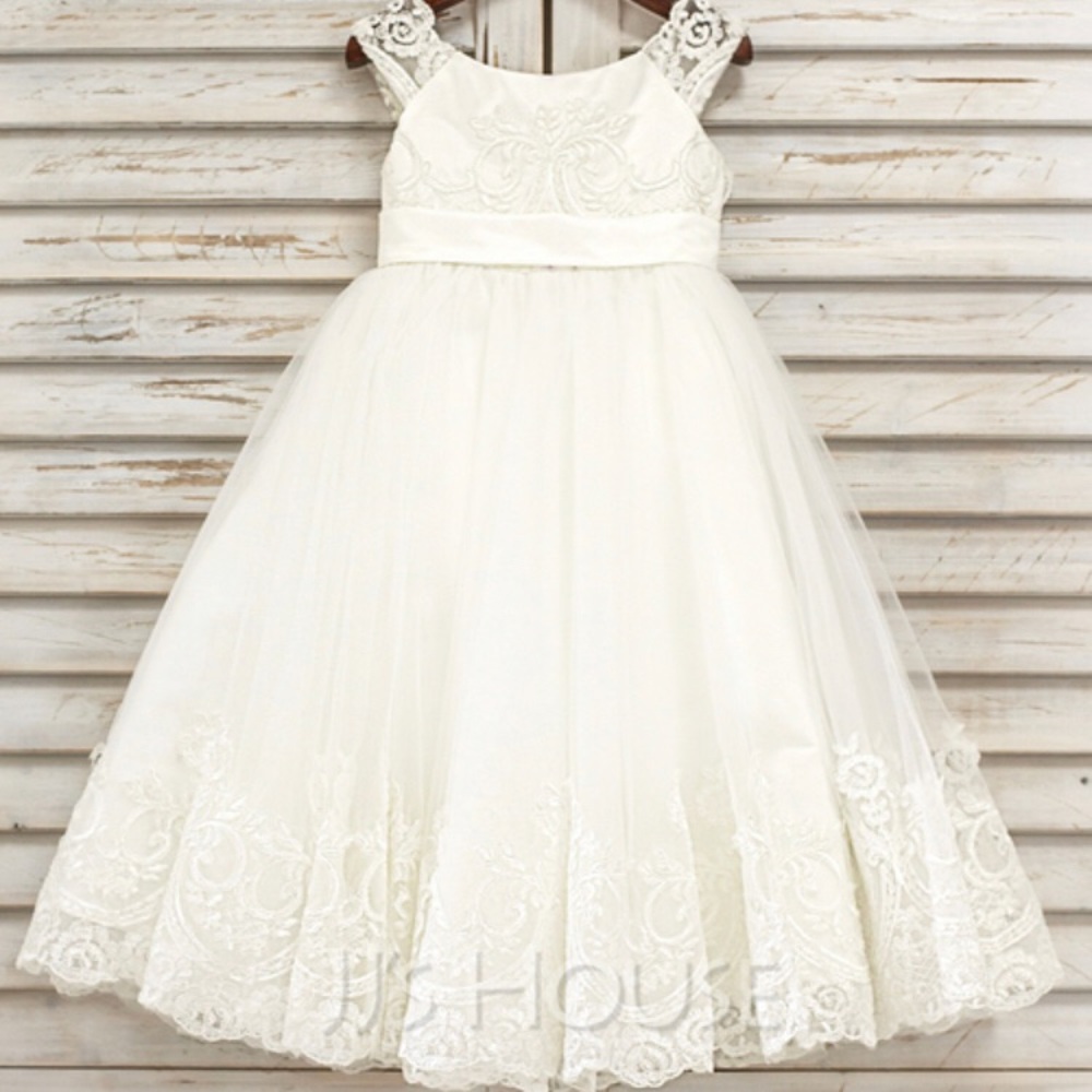 JJs House Flower Girl Dress size 4/5 white
